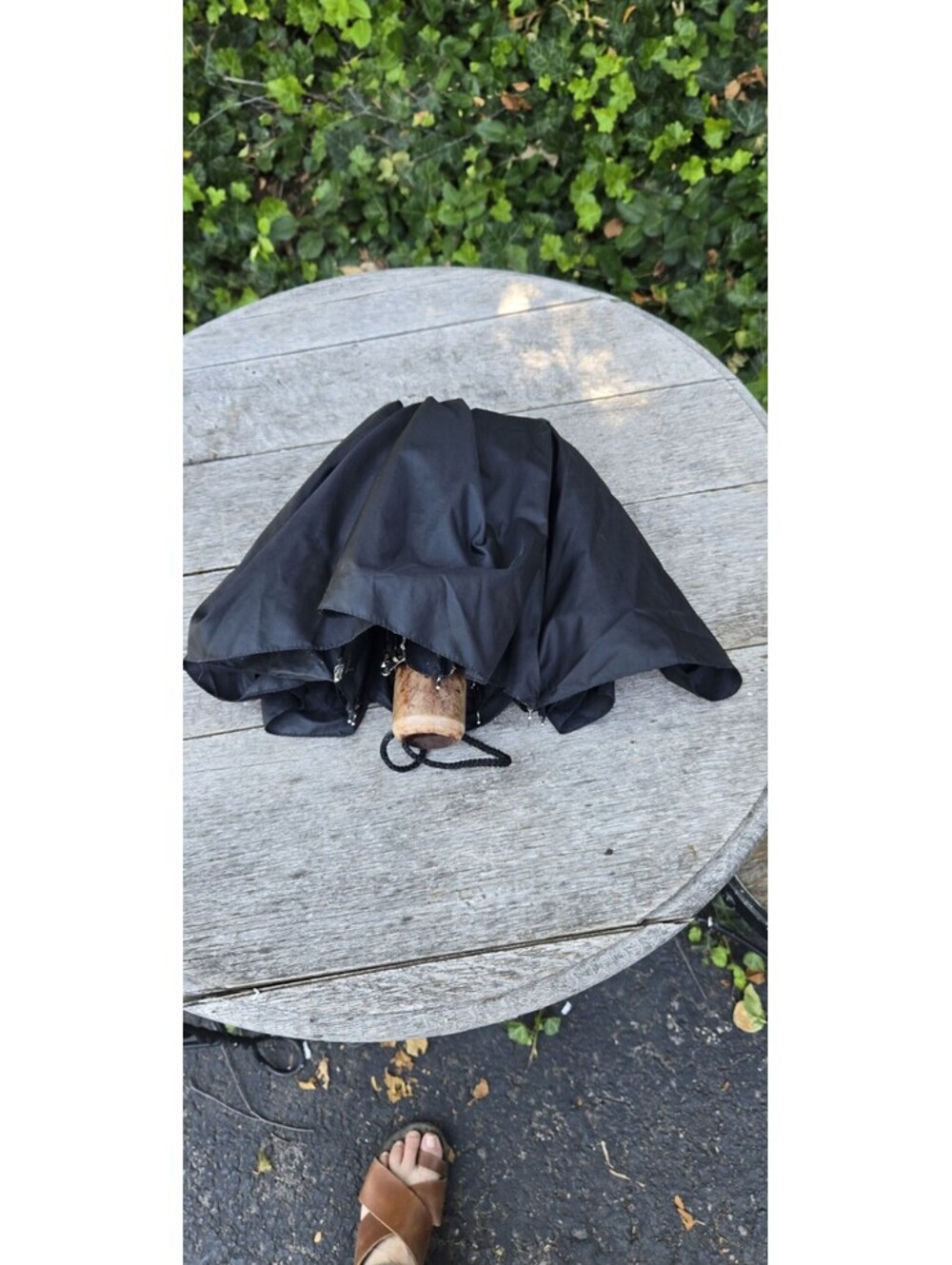 Black Umbrella Wood? Handle  Compact Easy Carry Or Store Open Dia 38" Handle 20"